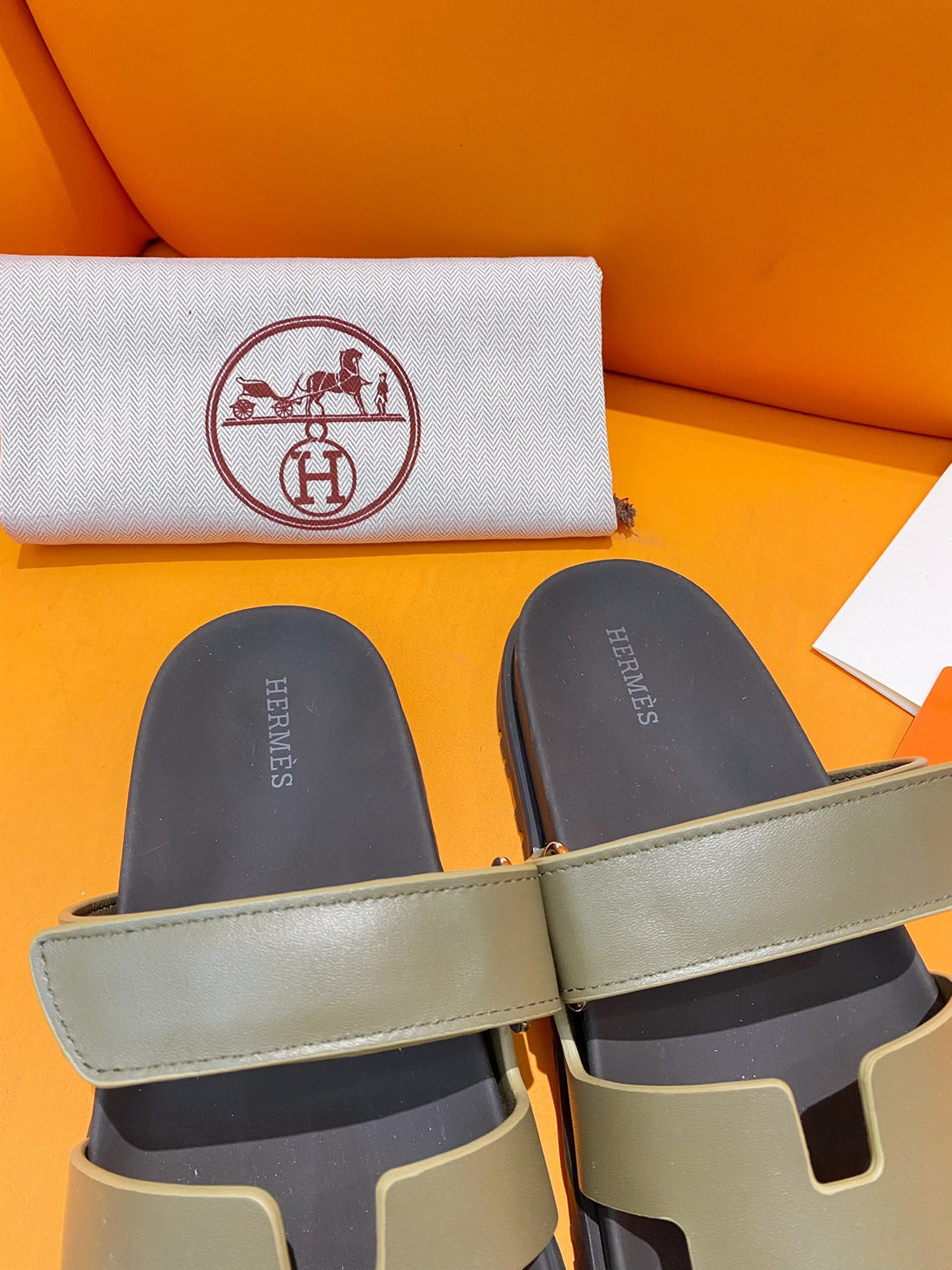 Hermes Men's and Women's Slipper