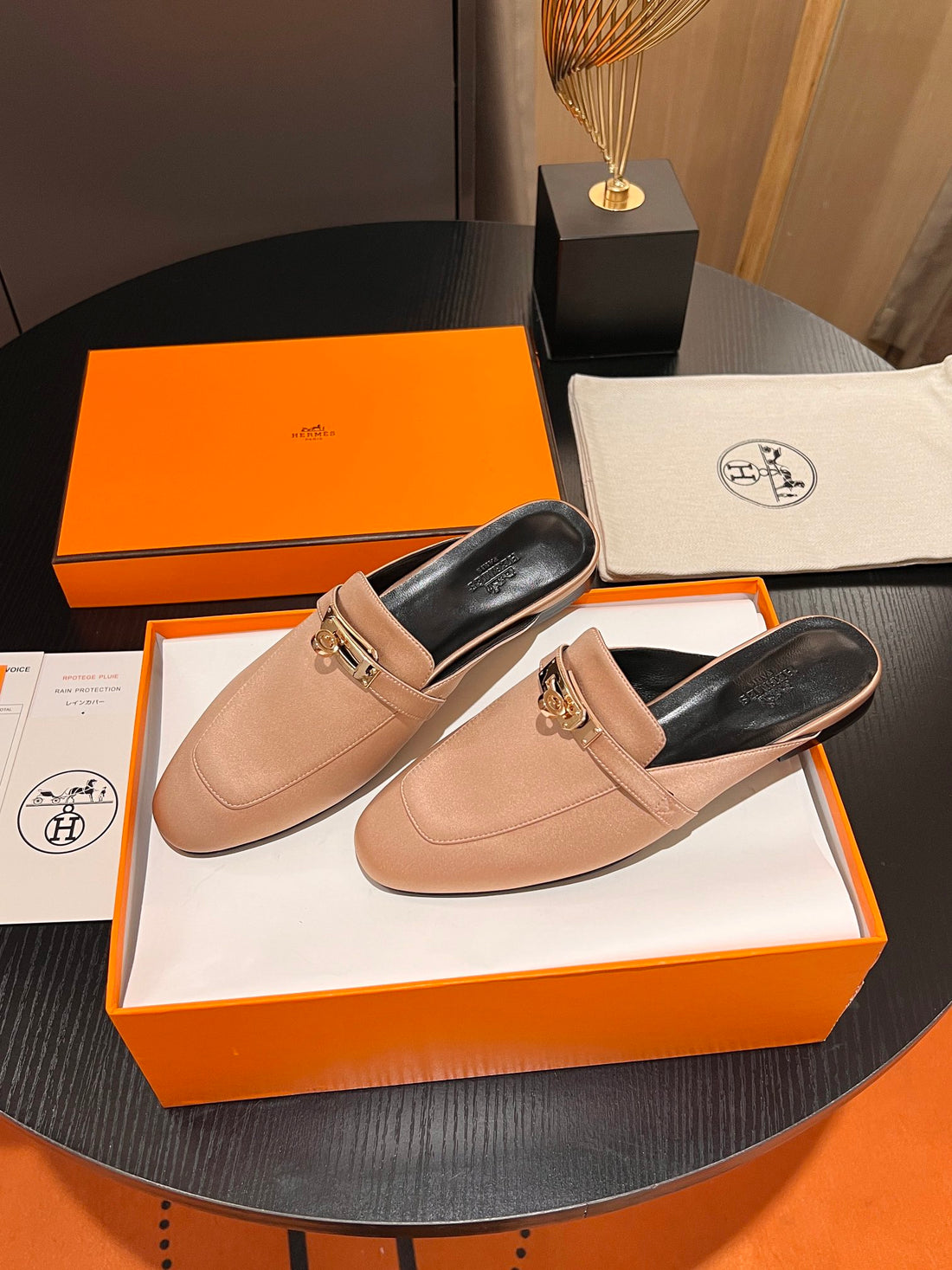 Hermes Women's Slipper