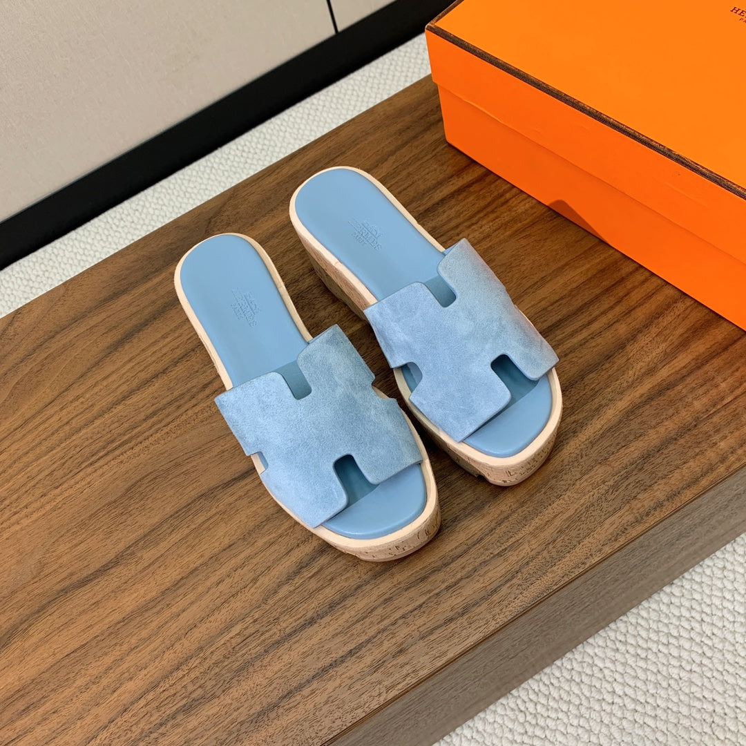 Hermes Women's Classic Slippers