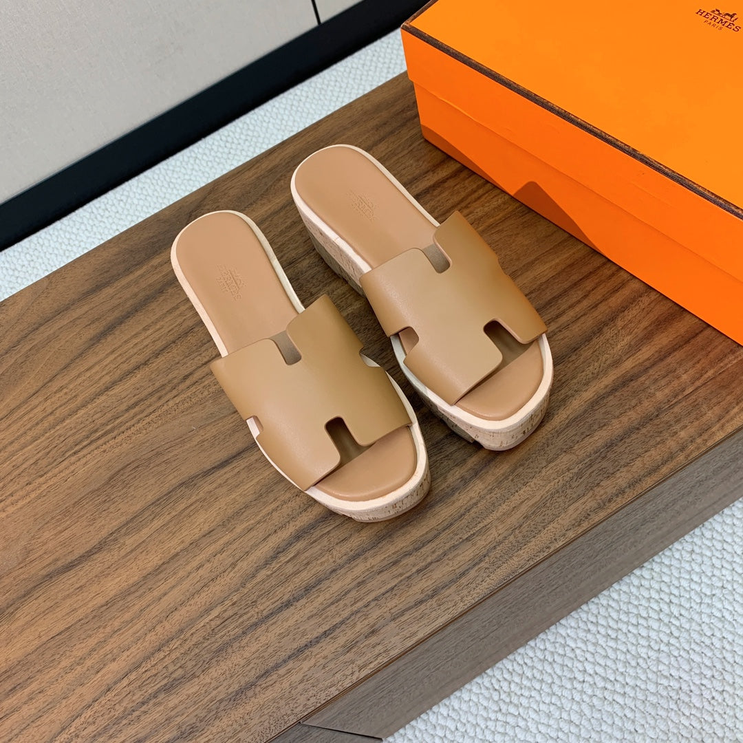 Hermes Women's Classic Slippers