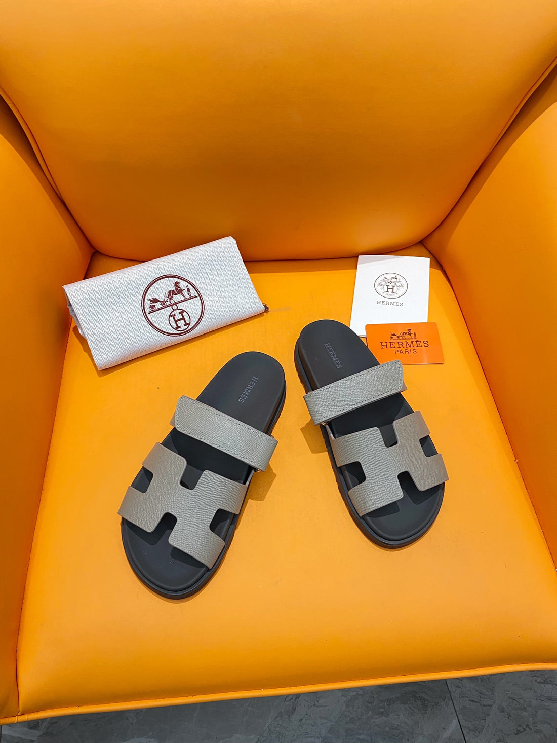 Hermes Men's and Women's Slipper