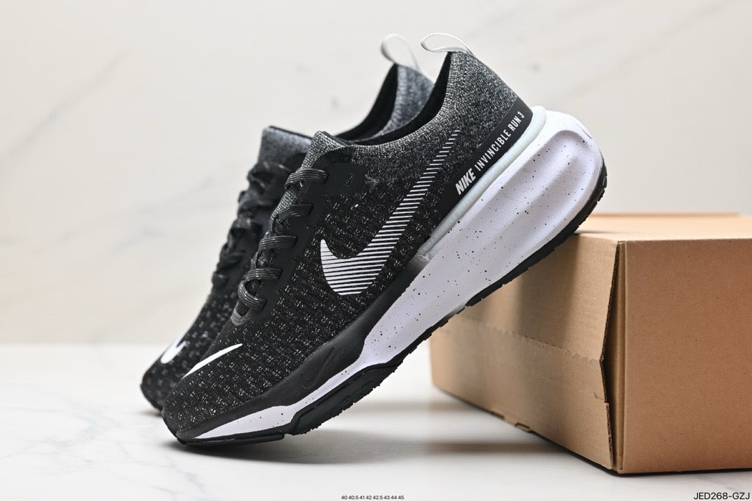 Nike Invincible 3 Running Sneakers