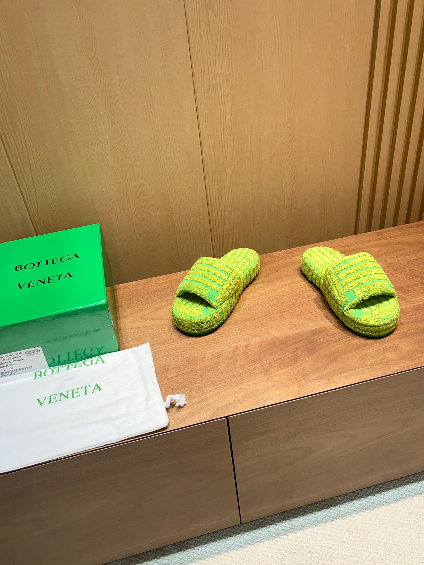 Bottega Veneta Men's And Women's Slipper