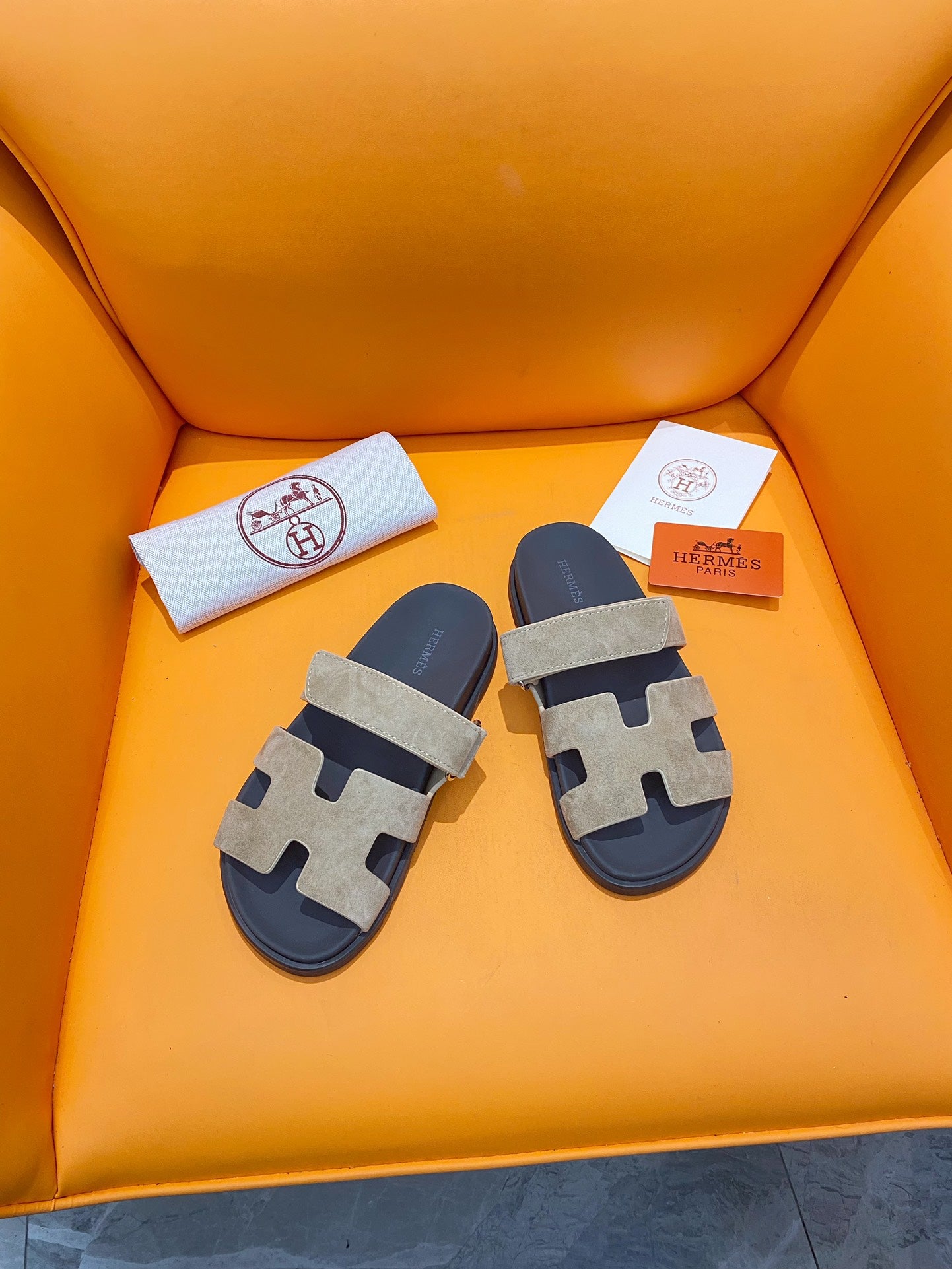 Hermes Men's and Women's Slipper