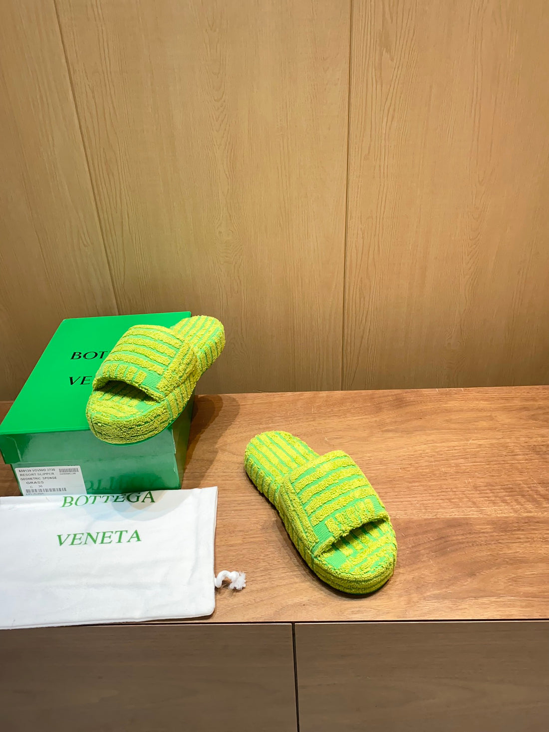 Bottega Veneta Men's And Women's Slipper