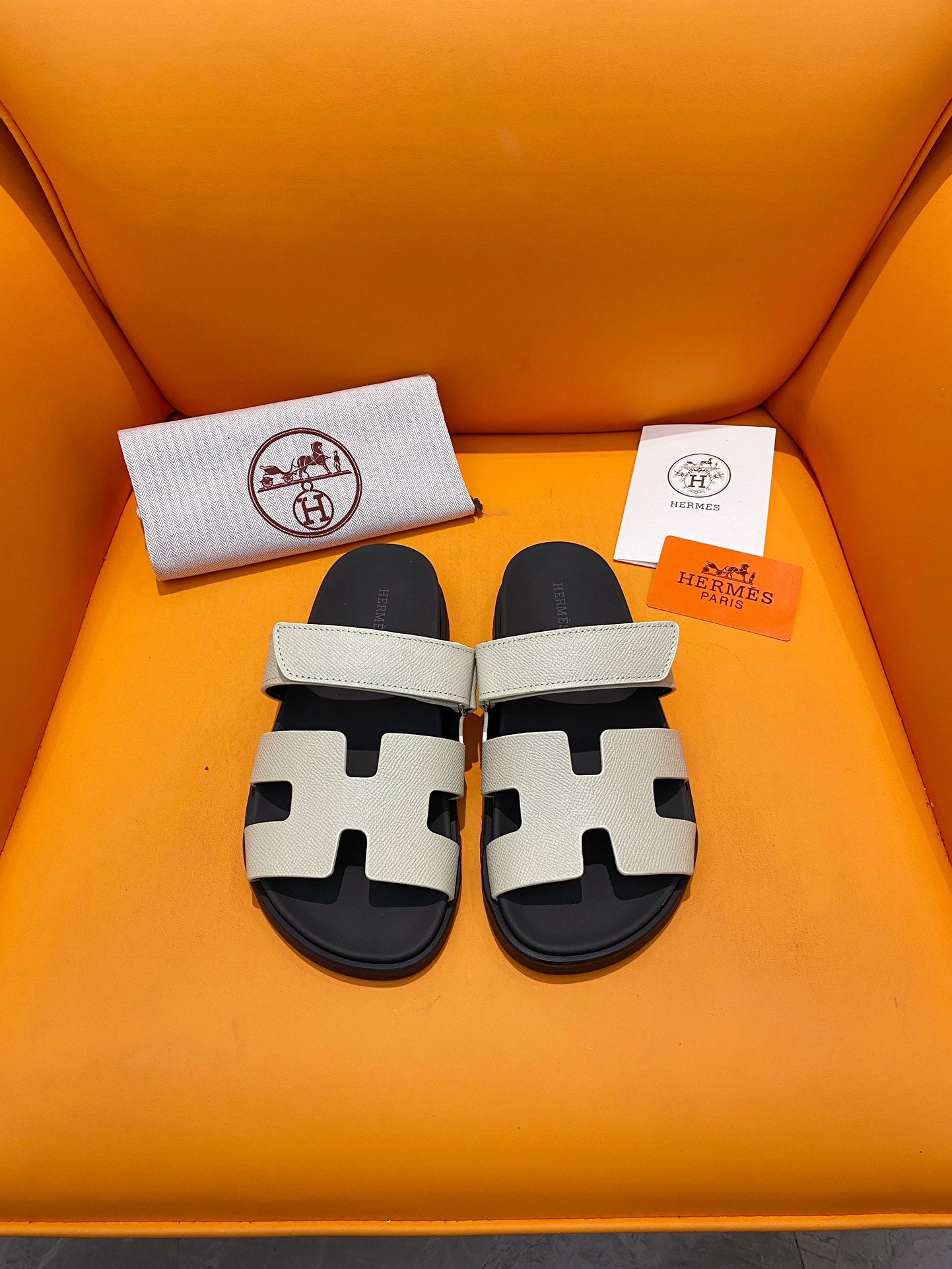 Hermes Men's and Women's Slipper